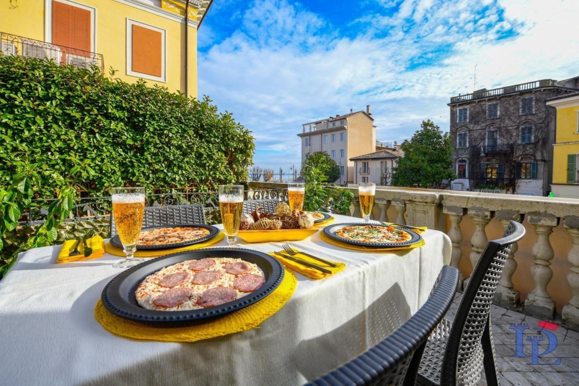 Desenzanoloft Official Partner Marriott Homes & Villas - Let It Be A Dream - Renovation 2025 Lake View Desenzano del Garda Buitenkant foto