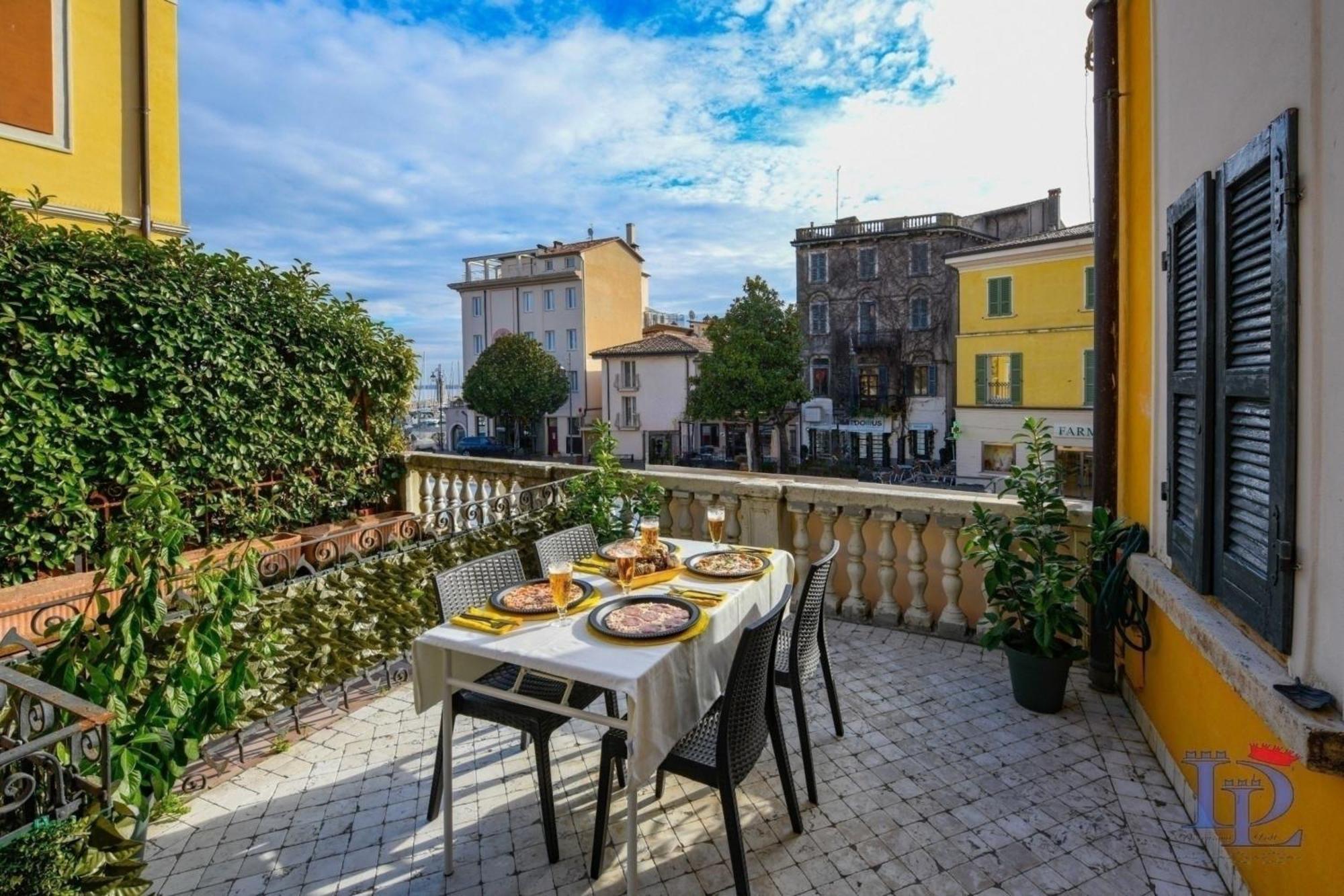 Desenzanoloft Official Partner Marriott Homes & Villas - Let It Be A Dream - Renovation 2025 Lake View Desenzano del Garda Buitenkant foto